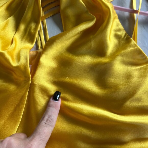 Veronica Beard Stewart Charmeuse Silk Top in Bright Sunset Yellow Size 6 - Picture 9 of 11